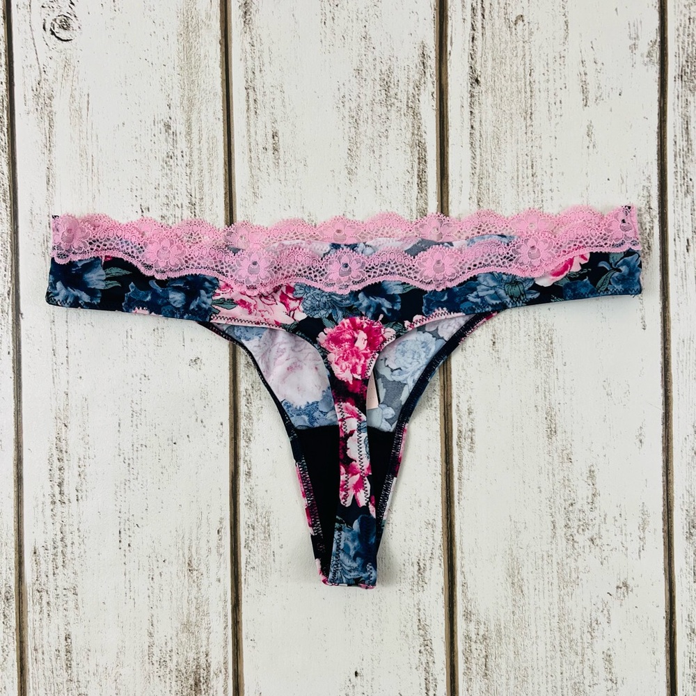 Victoria’s Secret Dream Angels Floral Thong Pantie Medium - Picture 7 of 9